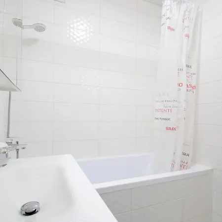 Nest Center Aparts Апартаменти *