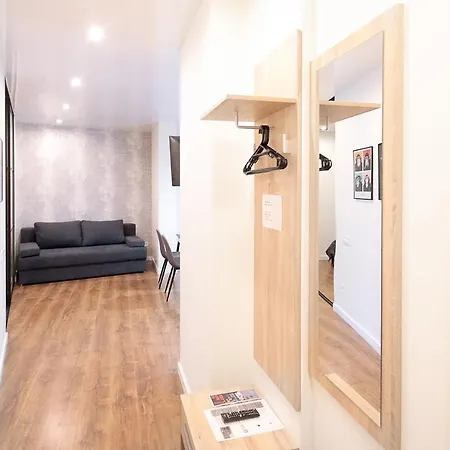 Nest Center Aparts * Львов