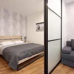Nest Center Aparts * לבוב