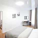Nest Center Aparts דירה *