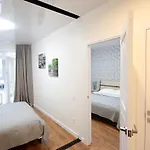 Nest Center Aparts לבוב