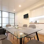 Nest Center Aparts * לבוב
